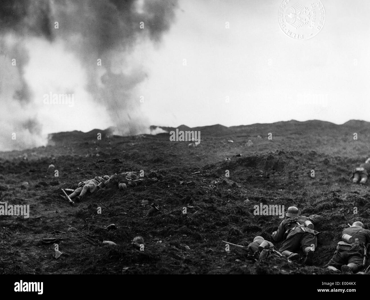 German infantery on a battlefield near Verdun, 1916 Stock Photo