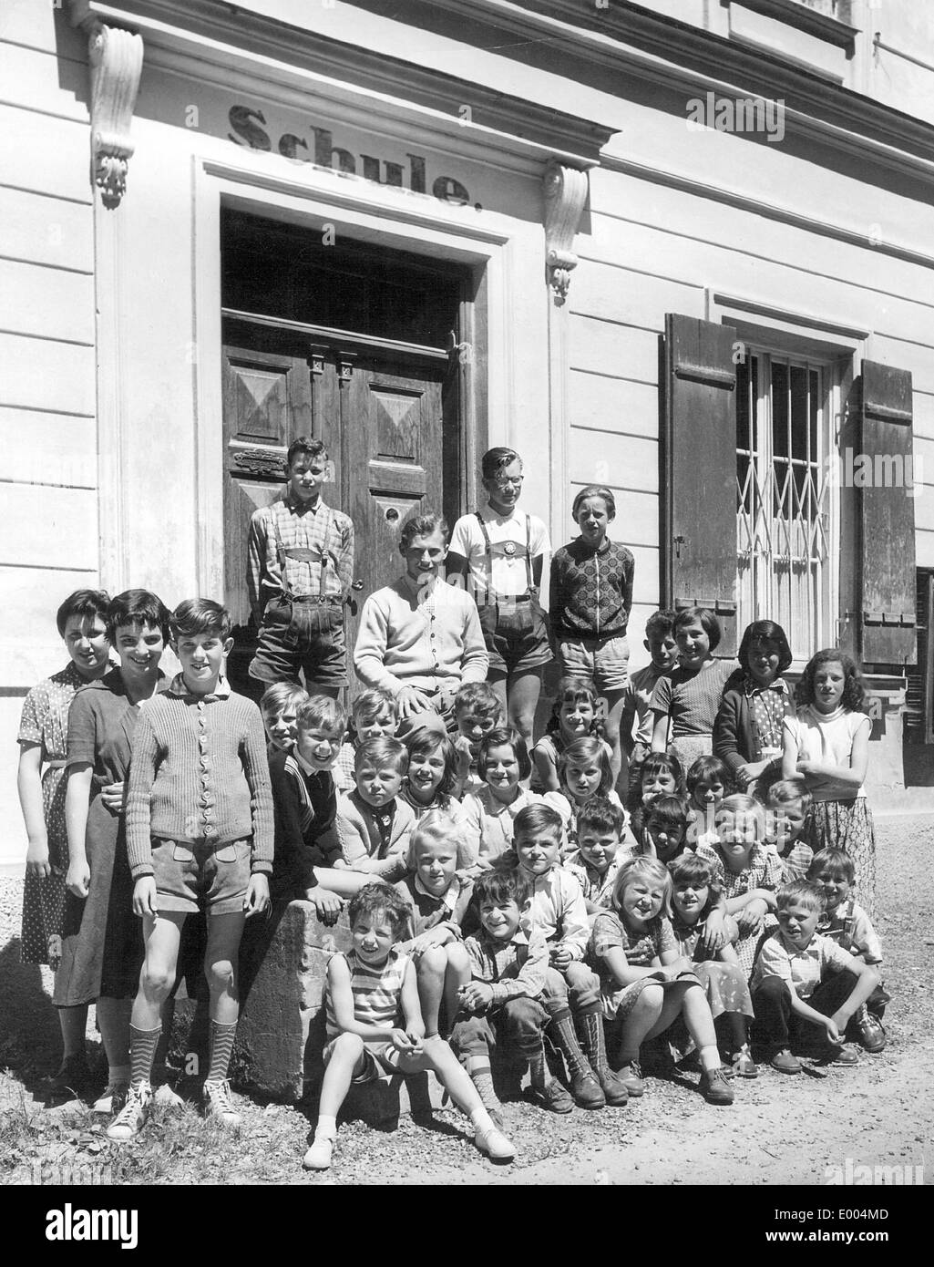 1950 school children hi-res stock photography and images - Alamy