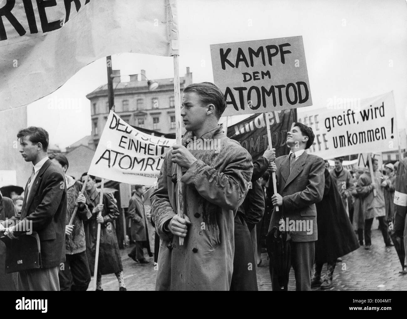 Demonstration against the planned nuclear armament of the Bundeswehr, 1958 Stock Photo