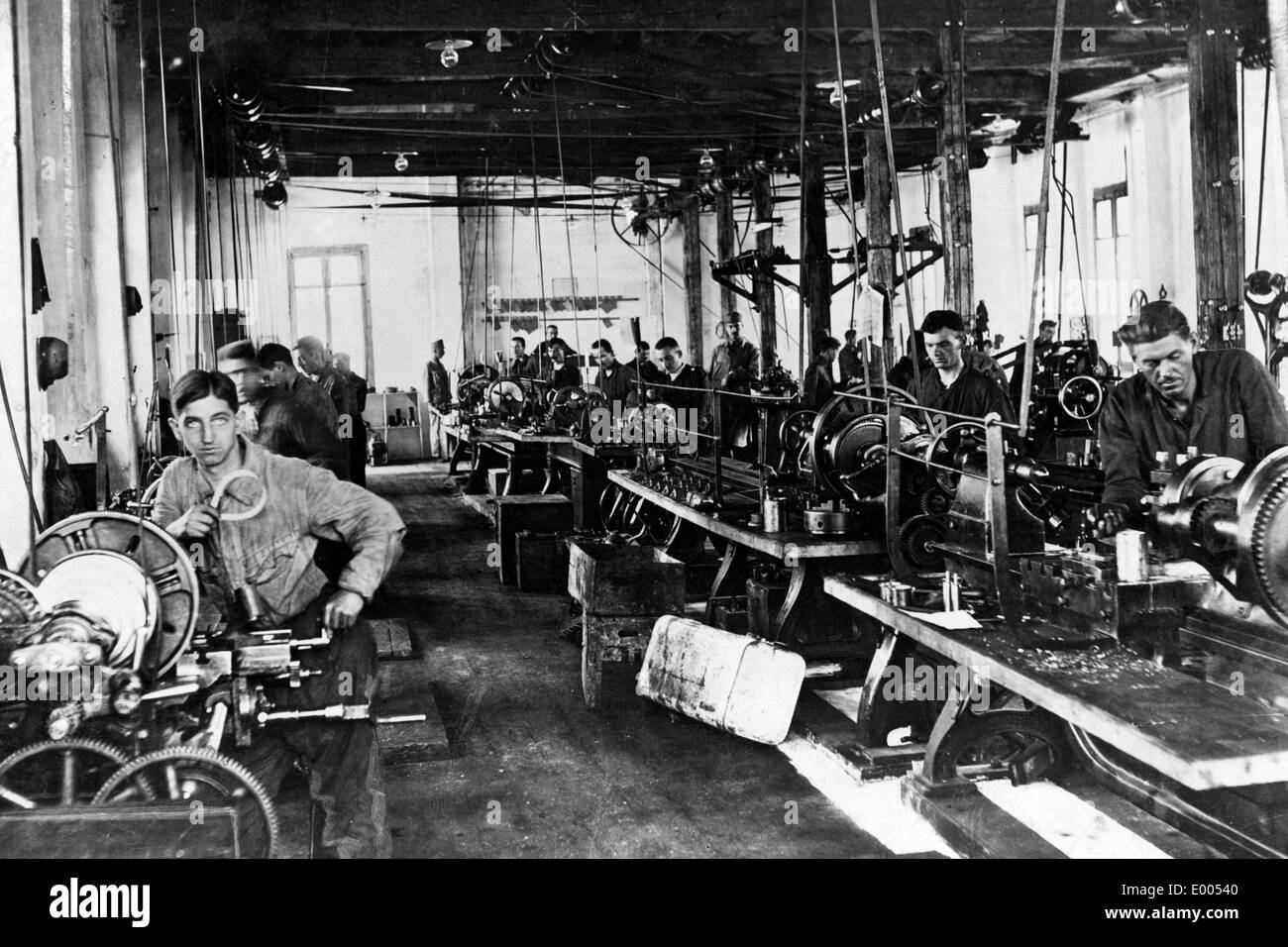 Austro-Hungarian metal-turner workshop, 1918 Stock Photo