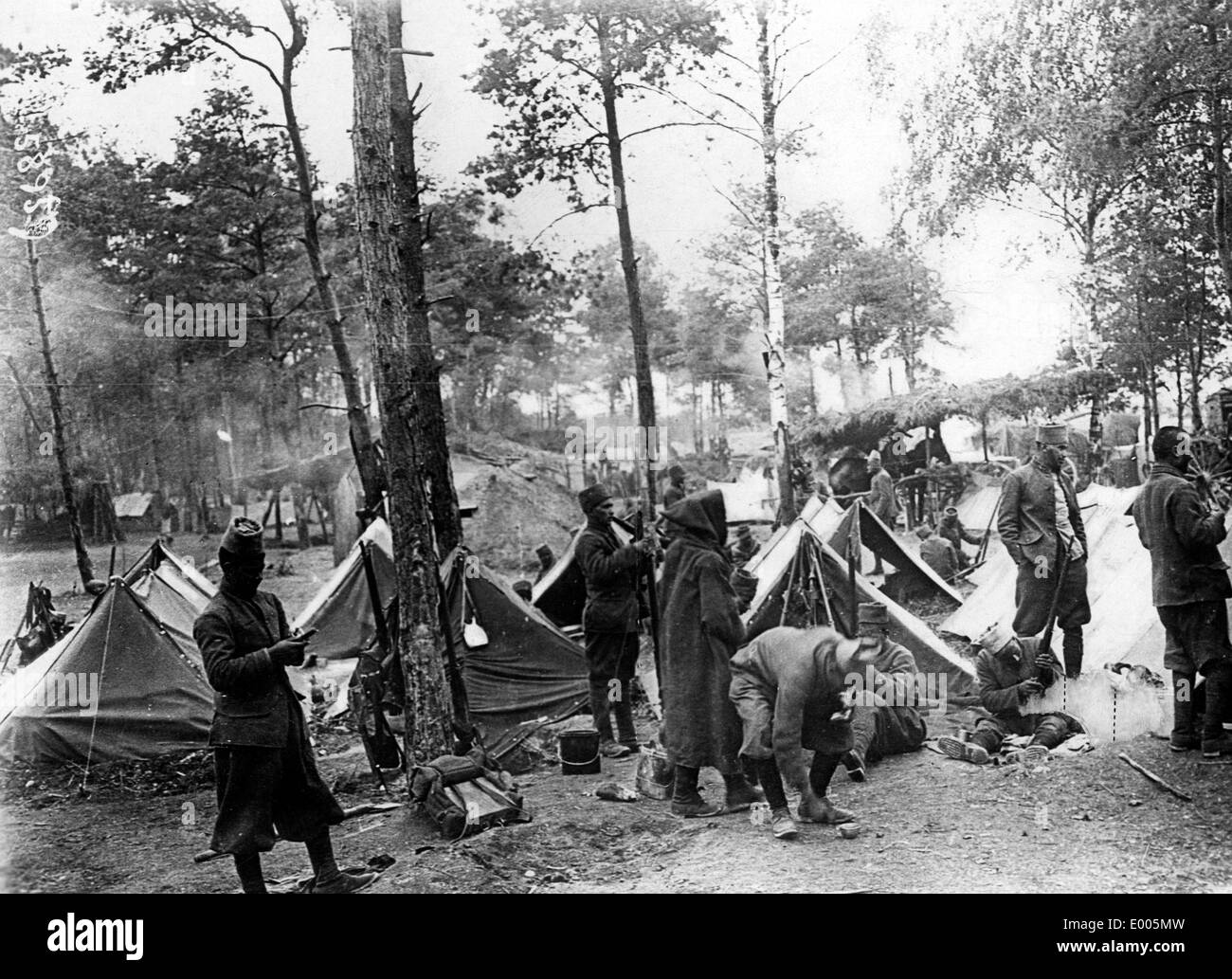Army camp hi-res stock photography and images - Alamy
