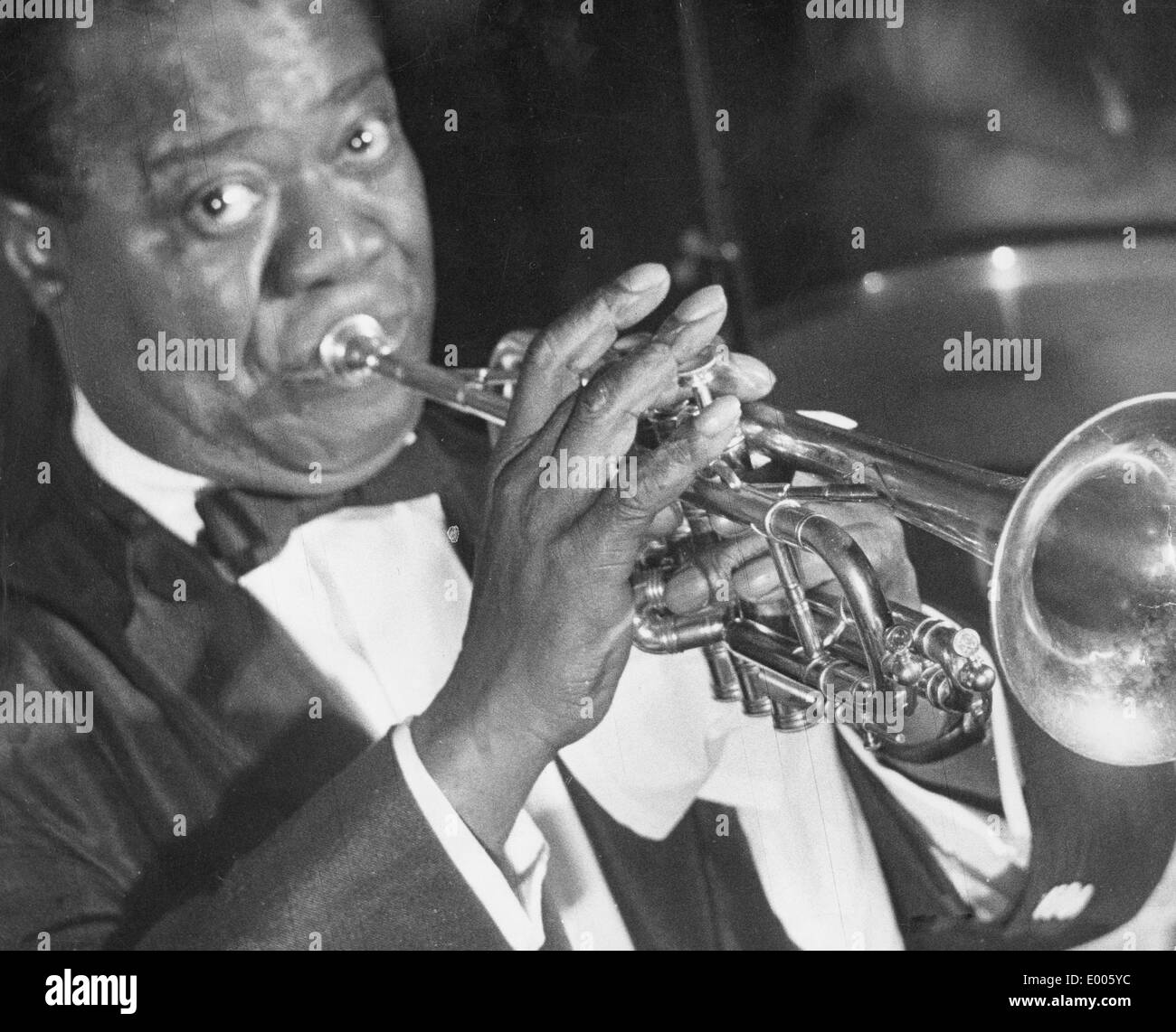 Louis Armstrong Trumpet Cheeks