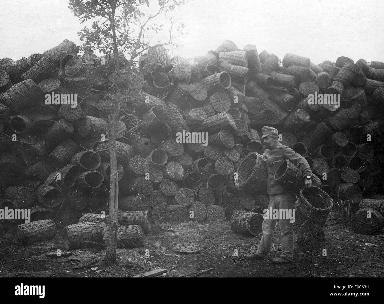 Sand baskets for the trenches, 1916 Stock Photo
