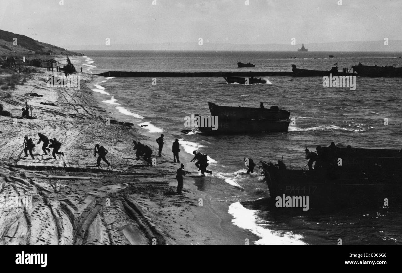 American soldiers during a landing exercise on the Turkish coast, 1957 Stock Photo