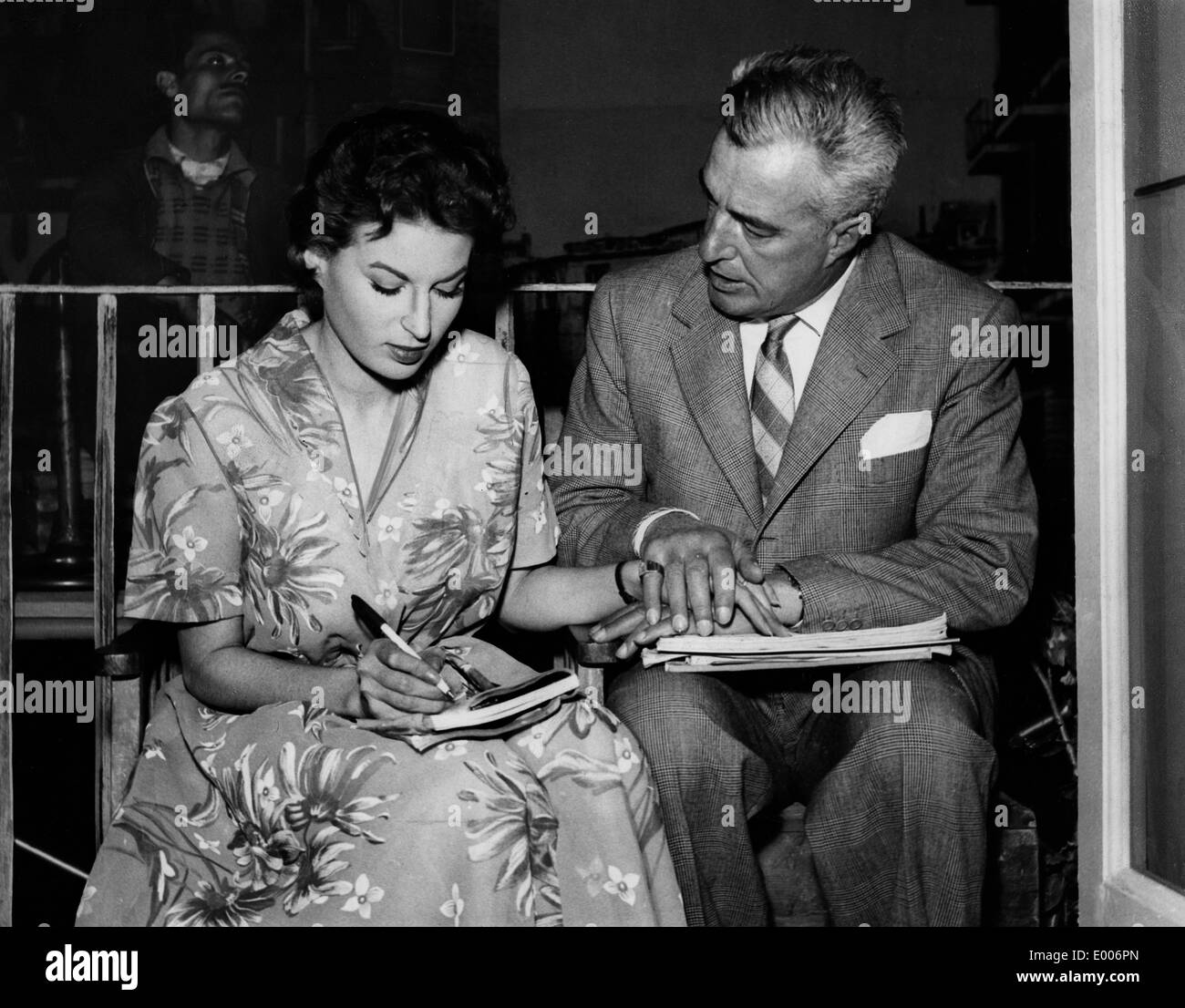 Silvana Mangano and Vittorio de Sica, 1954 Stock Photo