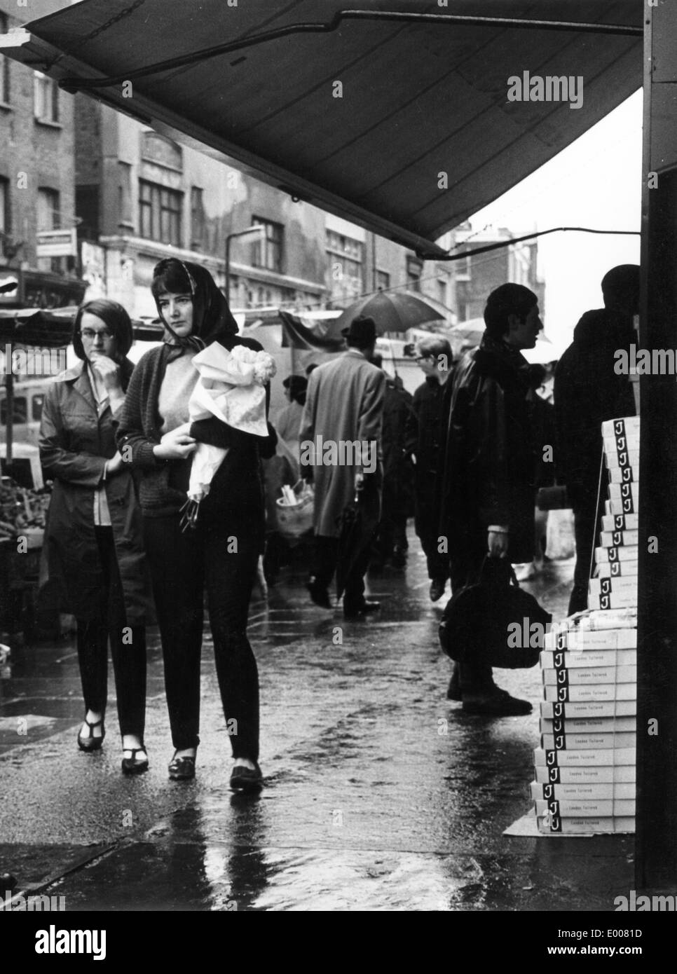 The Portobello Road in London, 1967 Stock Photo Alamy