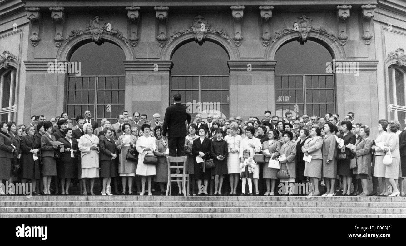 Big sing choir hires stock photography and images Alamy