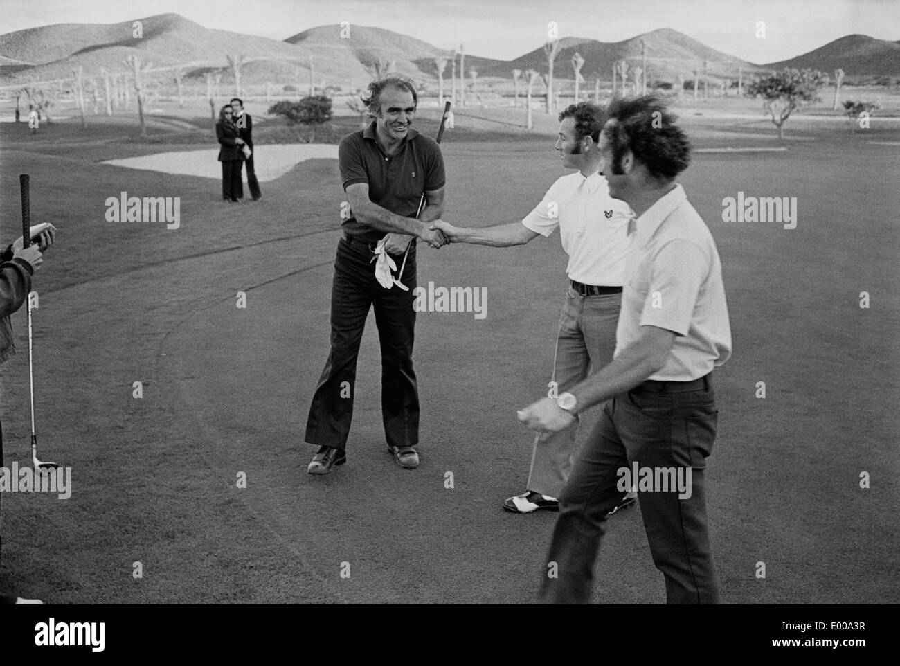 Sean Connery playing golf Stock Photo