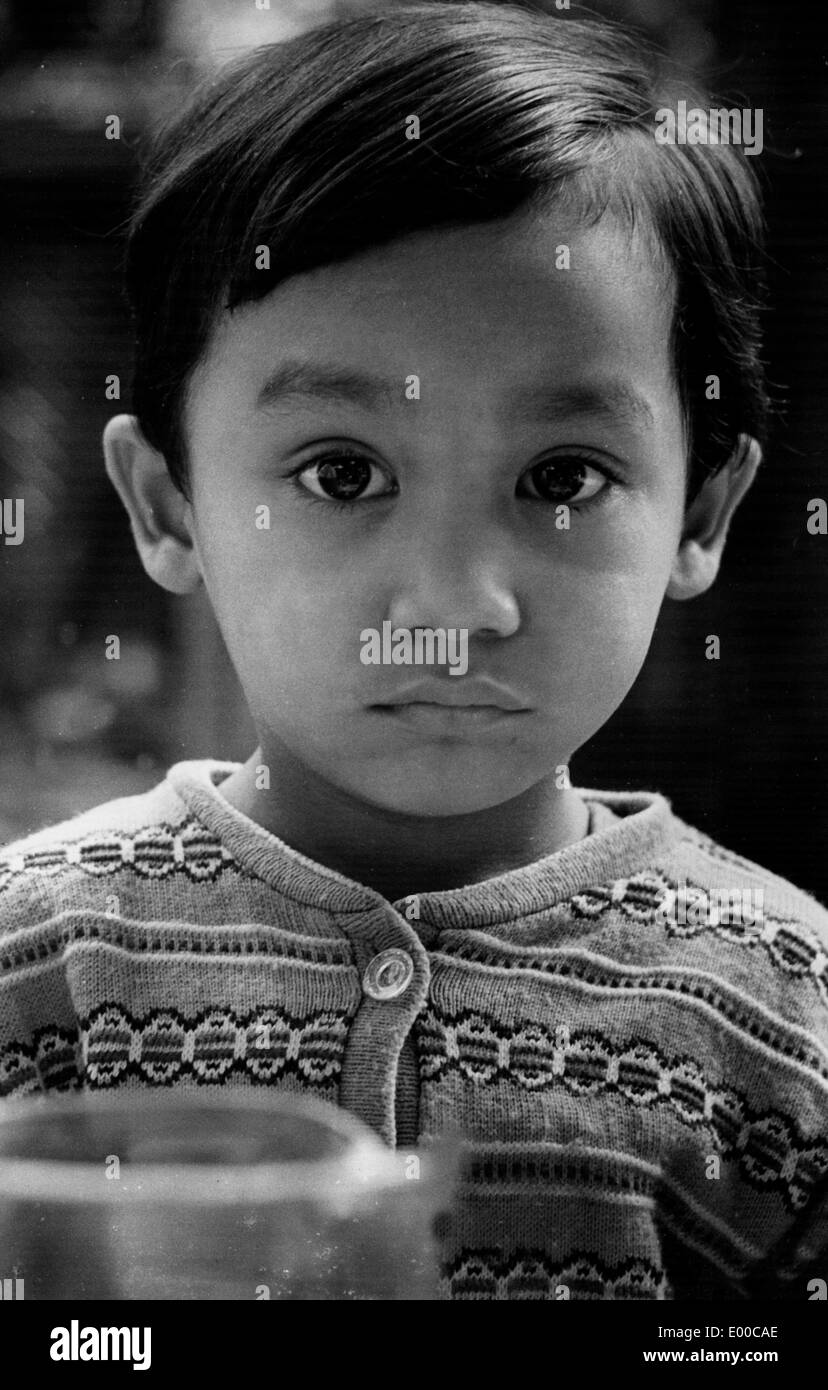 A sad child Black and White Stock Photos & Images - Alamy
