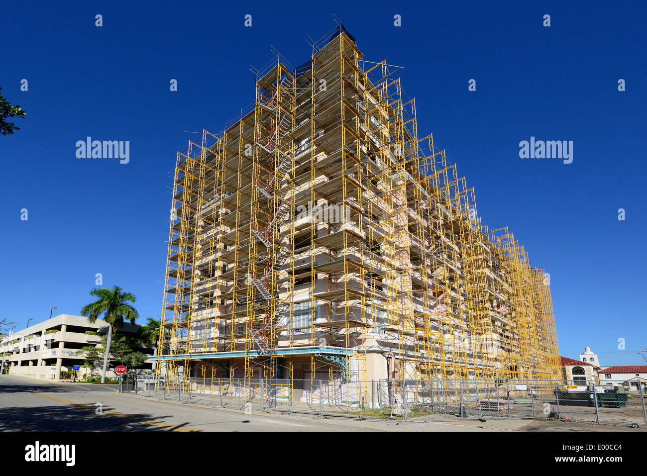 Complete renovation with scaffolding of a tall building Bradenton