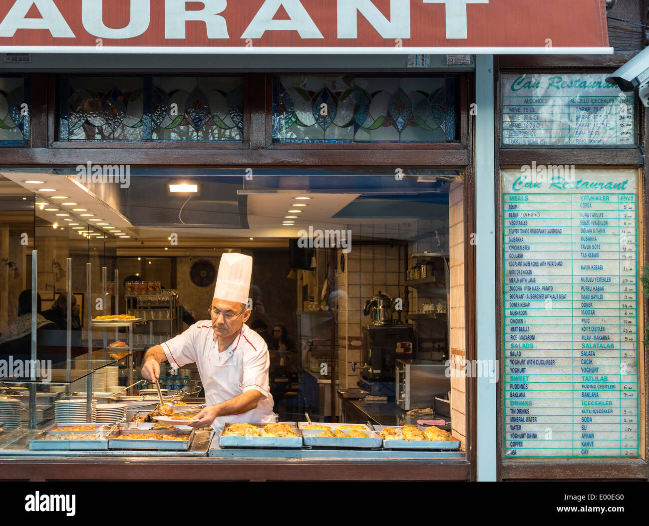 Restaurant on the Divan Yolu, near the Hippodrome, Sultanahmet, Istanbul, Turkey. Stock Photo
