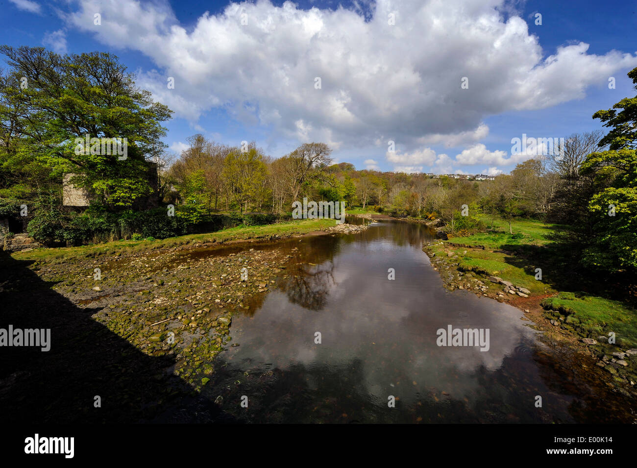 Scenic view of Swan Park and Crana River at Buncrana, County Donegal ...