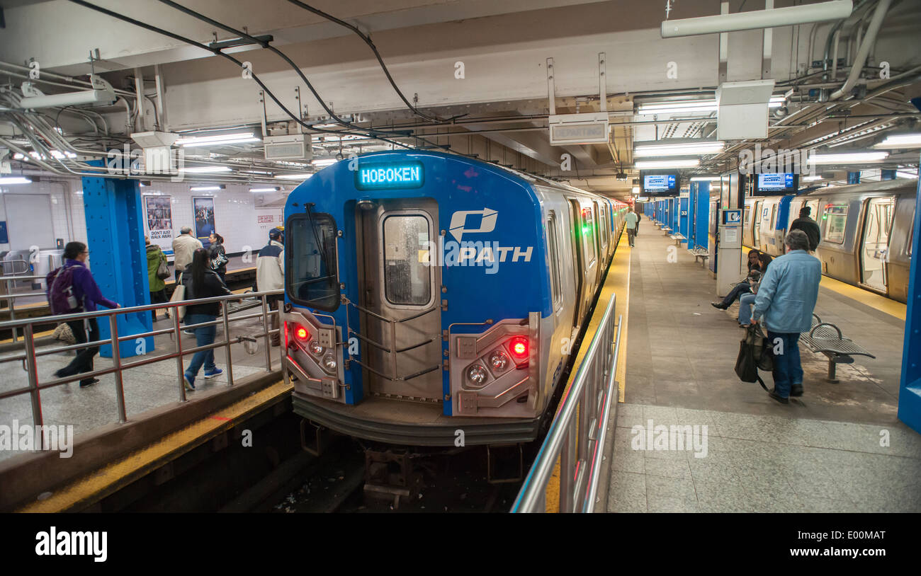 Path Train Nj High Resolution Stock Photography and Images Alamy
