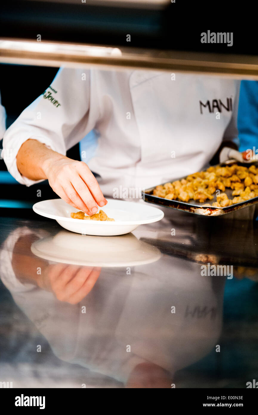 Chef Rizzo Brazilian-born chef Helena Rizzo has been named the 2014 Veuve Clicquot ...