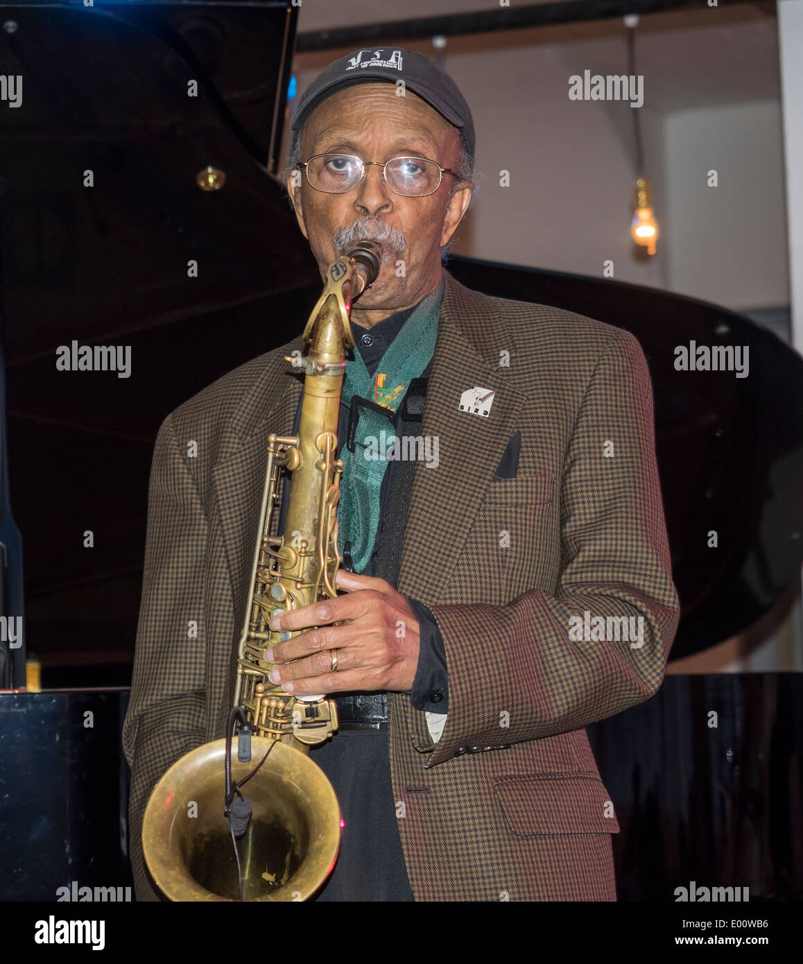 Jazz group heath brothers hi-res stock photography and images - Alamy