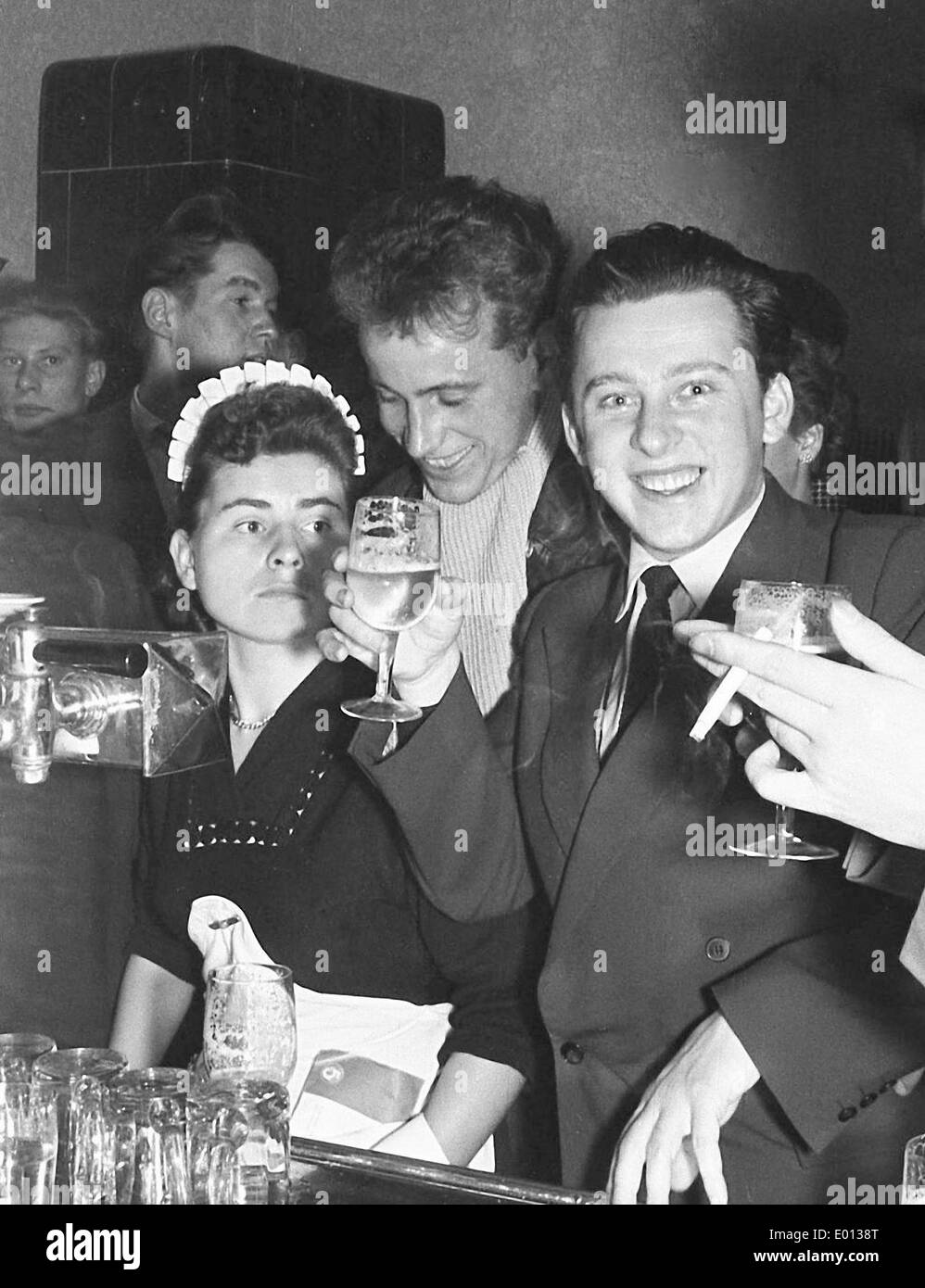 Nightclub 'Taverne' in Fuerstenwalde, 1958 Stock Photo