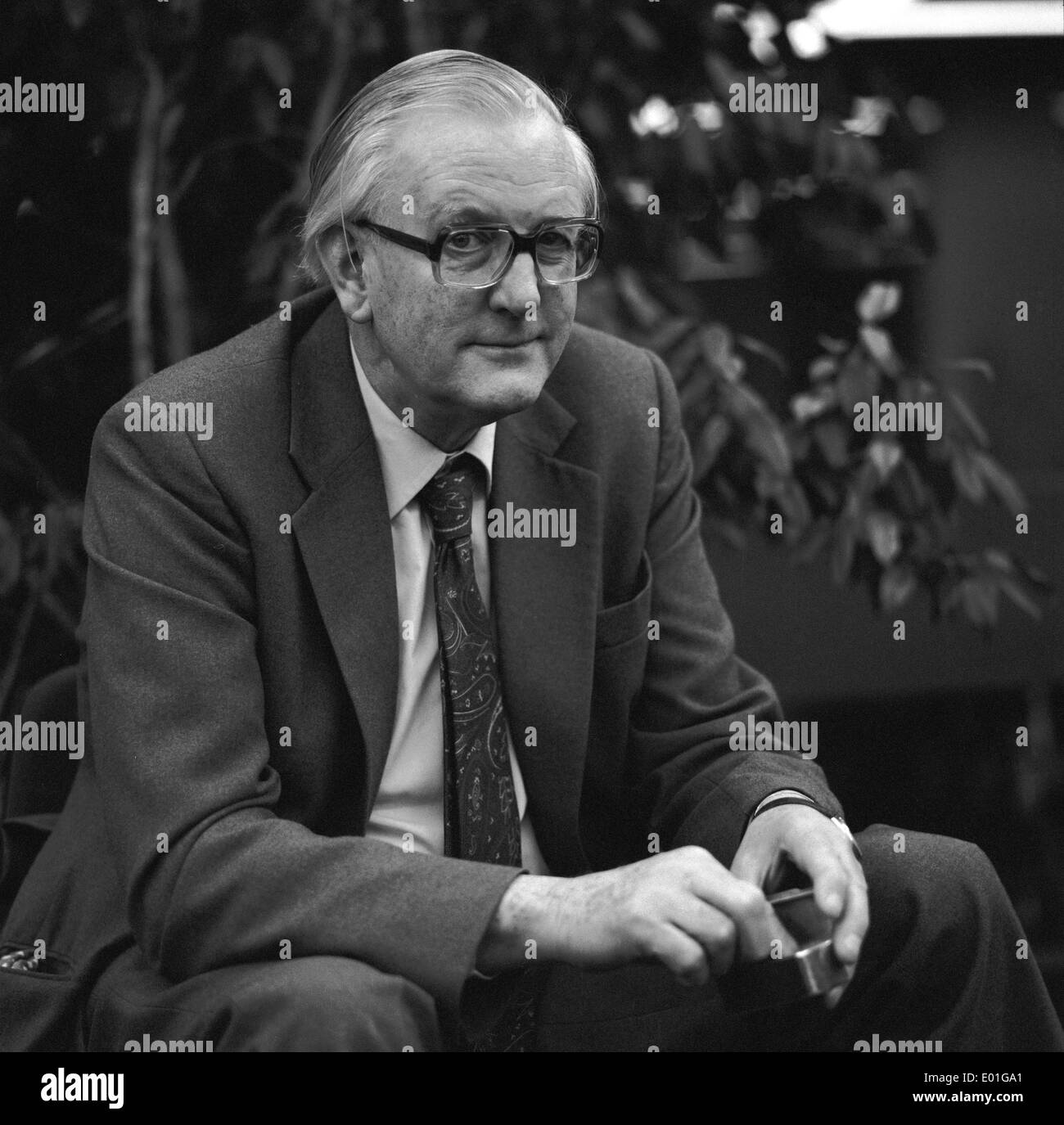 Tom sharpe hires stock photography and images Alamy