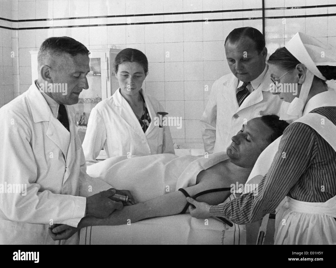 Nurse germany hospital Black and White Stock Photos & Images - Alamy