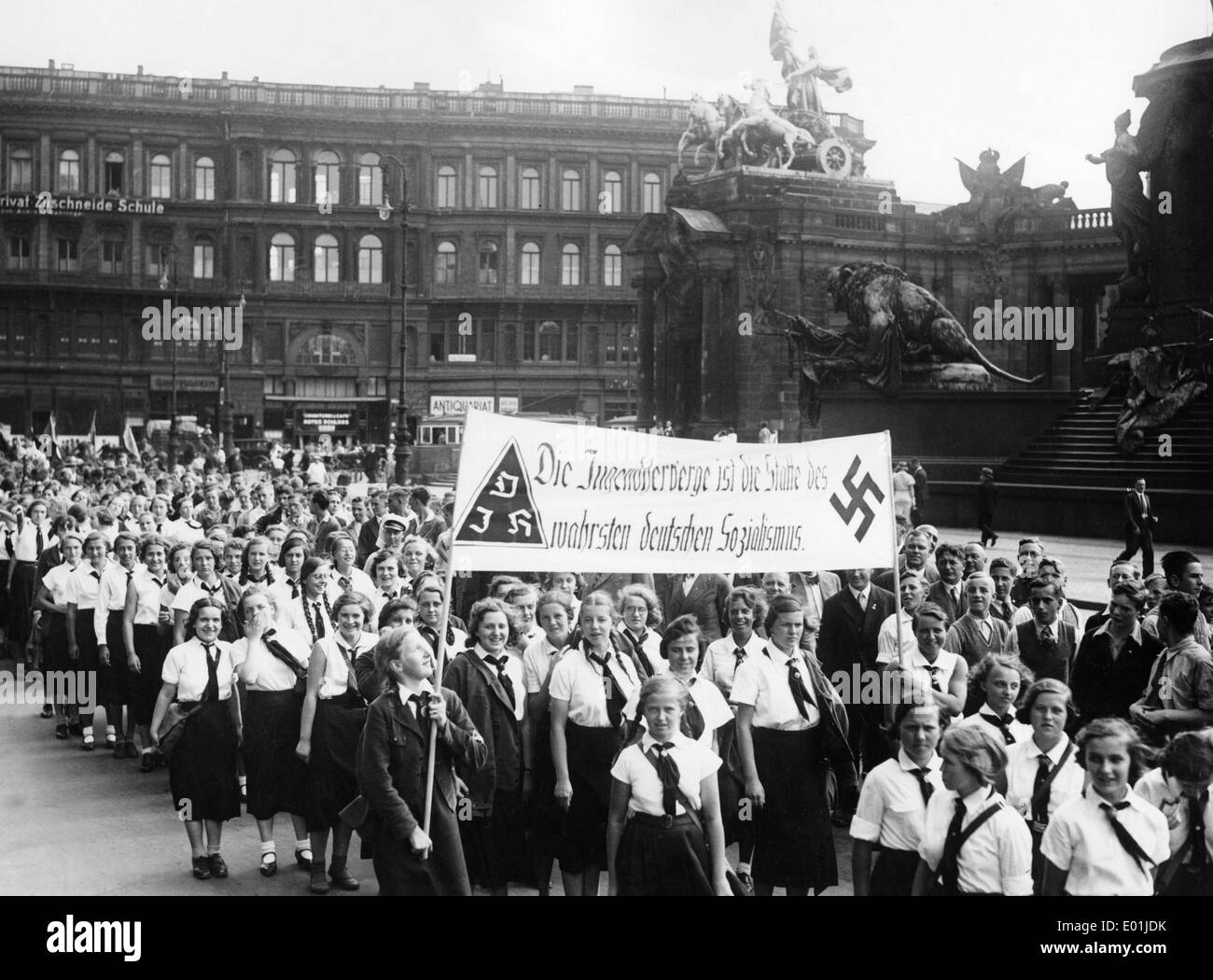 League of german girls hires stock photography and images Alamy