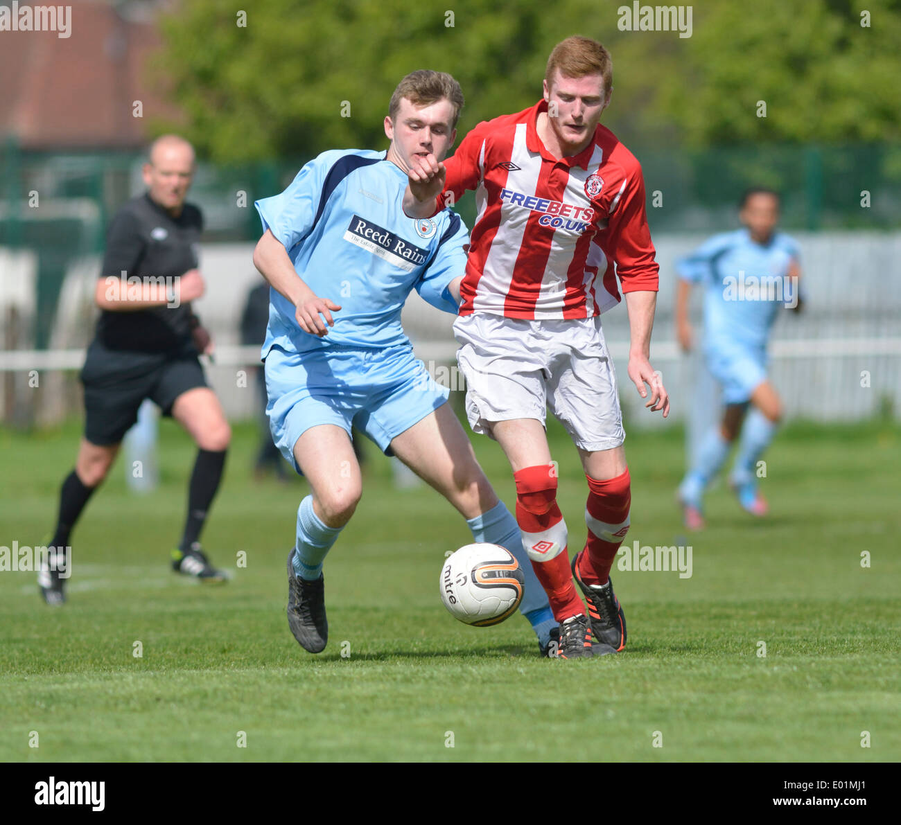 football action in the final league match of the season between maine road and st helens town Stock Photo