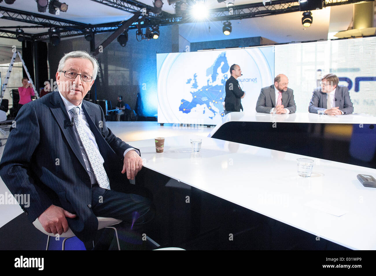 Brussels, Belgium. 29th April 2014. Guy Verhofstadt (R ), top candidate of Liberals (ALDE) and Martin Schulz (C ), top candidate of the Party of European Socialists (PSE) and Jean-Claude Juncker, top candidate for European People's Party (EPP) (L) during Euranet's 'Big Crunch' Presidential debate at the EU parliament in BrusselsThe four top candidates for the presidency of the European Commission - Jean-Claude Juncker, Ska Keller, Martin Schulz and Guy Verhofstadt - attend EU-wide debate organized by EuranetPlus and focused on the major election topics. by Wiktor Dabkow © dpa picture alliance/ Stock Photo