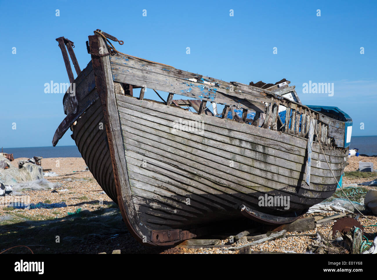 Abandoned fishing boats on the beach at Dungeness Kent Stock Photo - Alamy