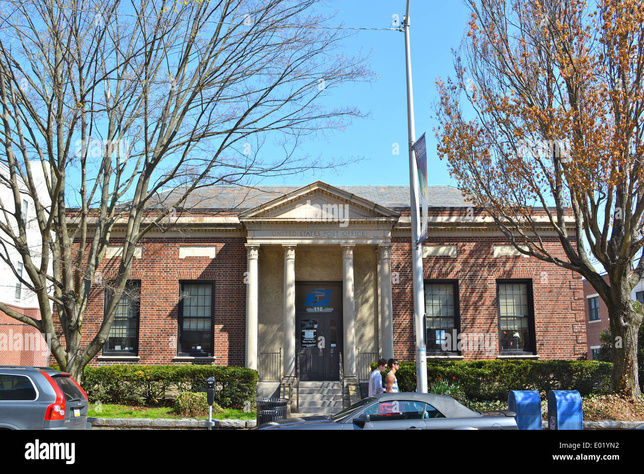 Building on Main Street, Newark, Delaware near the University of