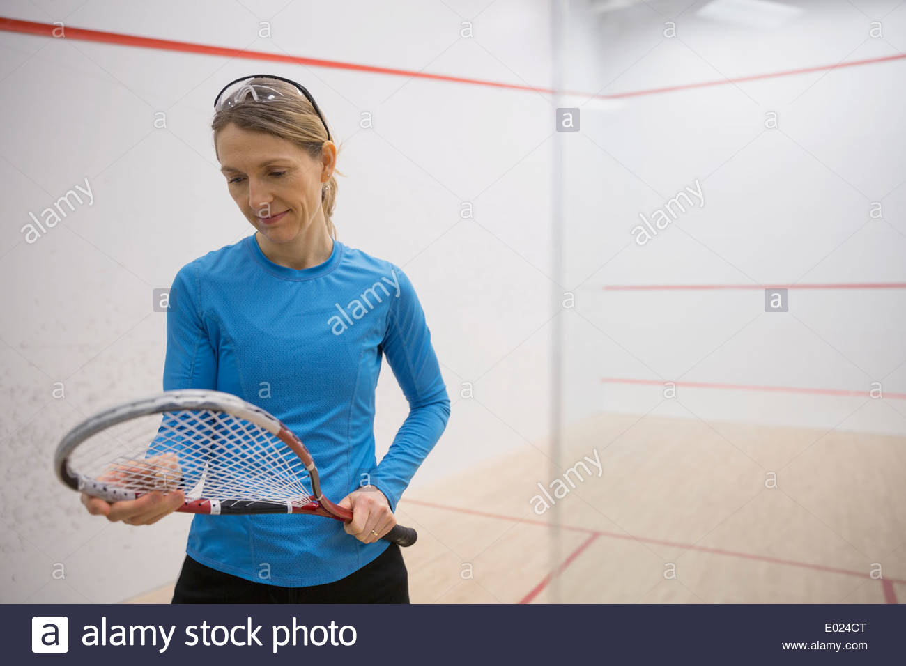 Squash court and women hires stock photography and images Alamy