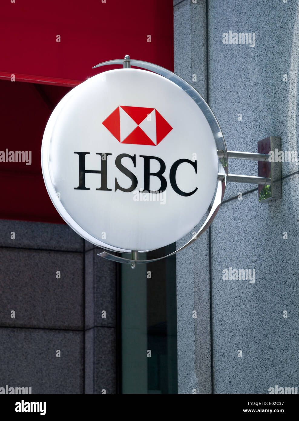 A hsbc logo hi-res stock photography and images - Alamy