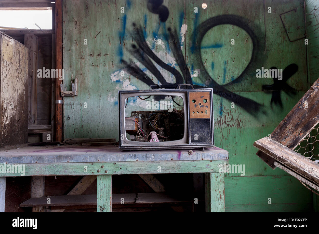 Old TV set in an Abandoned house in Salton Sea Stock Photo