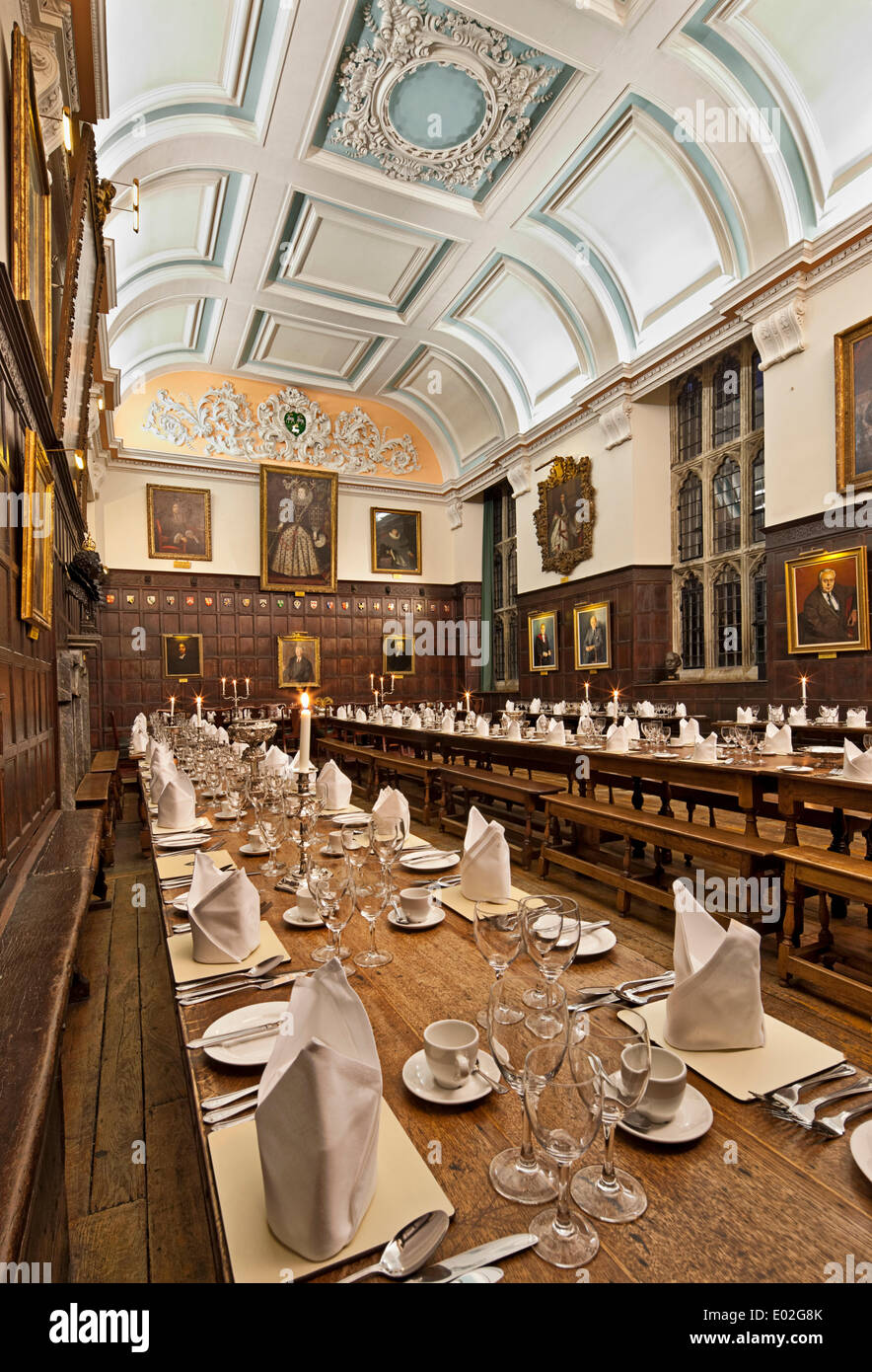 Jesus College Oxford, Oxford, United Kingdom. Architect: N/A, 1571. Dining  Hall laid out for banquet with candle light Stock Photo - Alamy