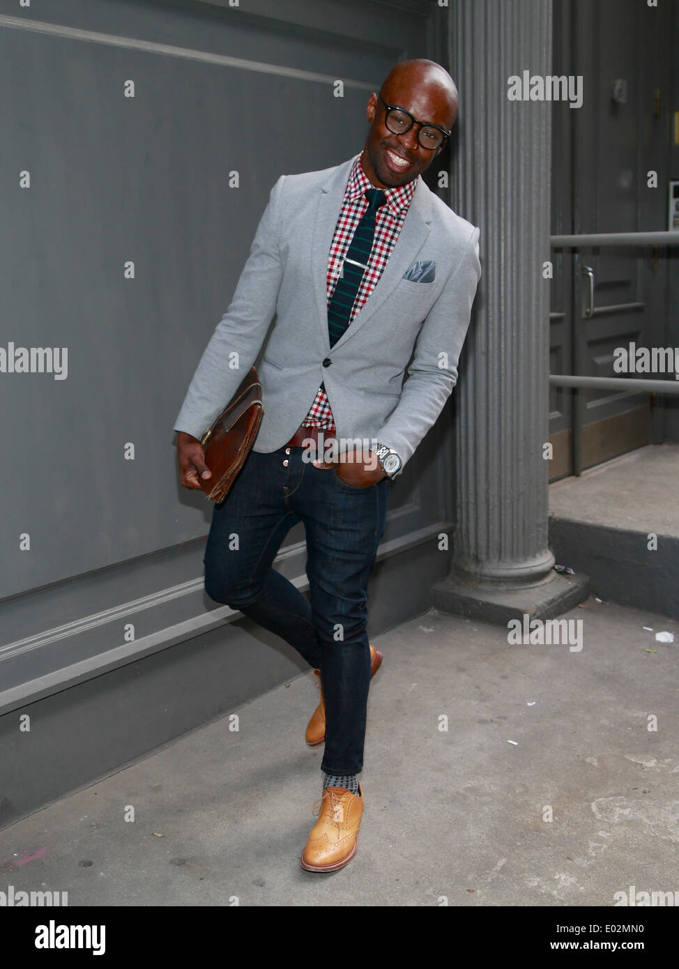 Andre Perry strolling in New York City - April 23, 2014 - Photo: Runway Manhattan/Charles Eshelman/picture alliance Stock Photo