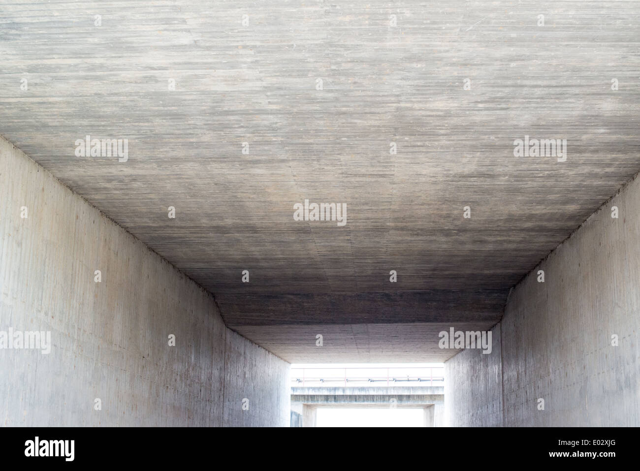 Light end dark pathway hi-res stock photography and images - Alamy