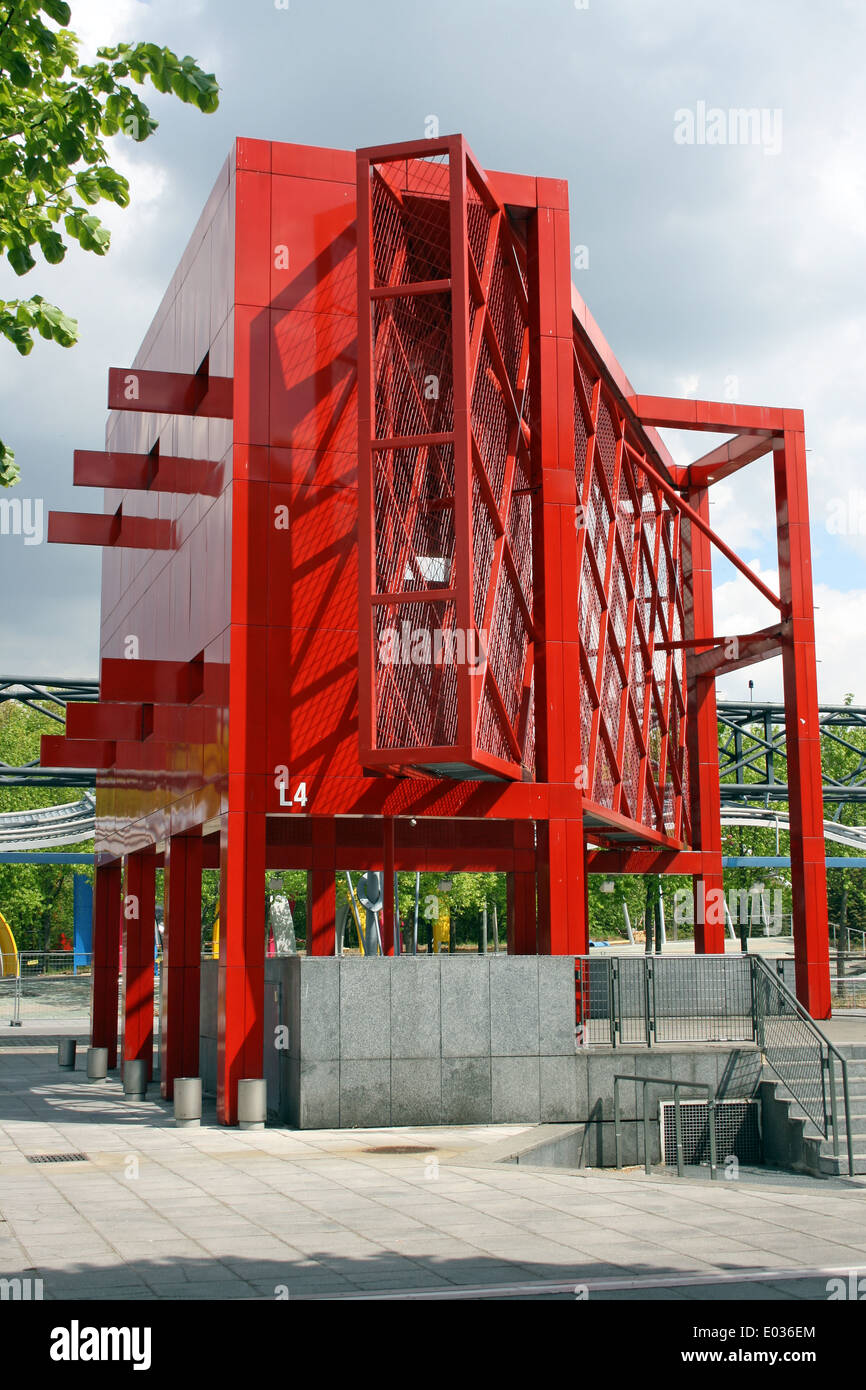 Paris, parc de la Villette, Folly No 4 & Galerie Stock Photo