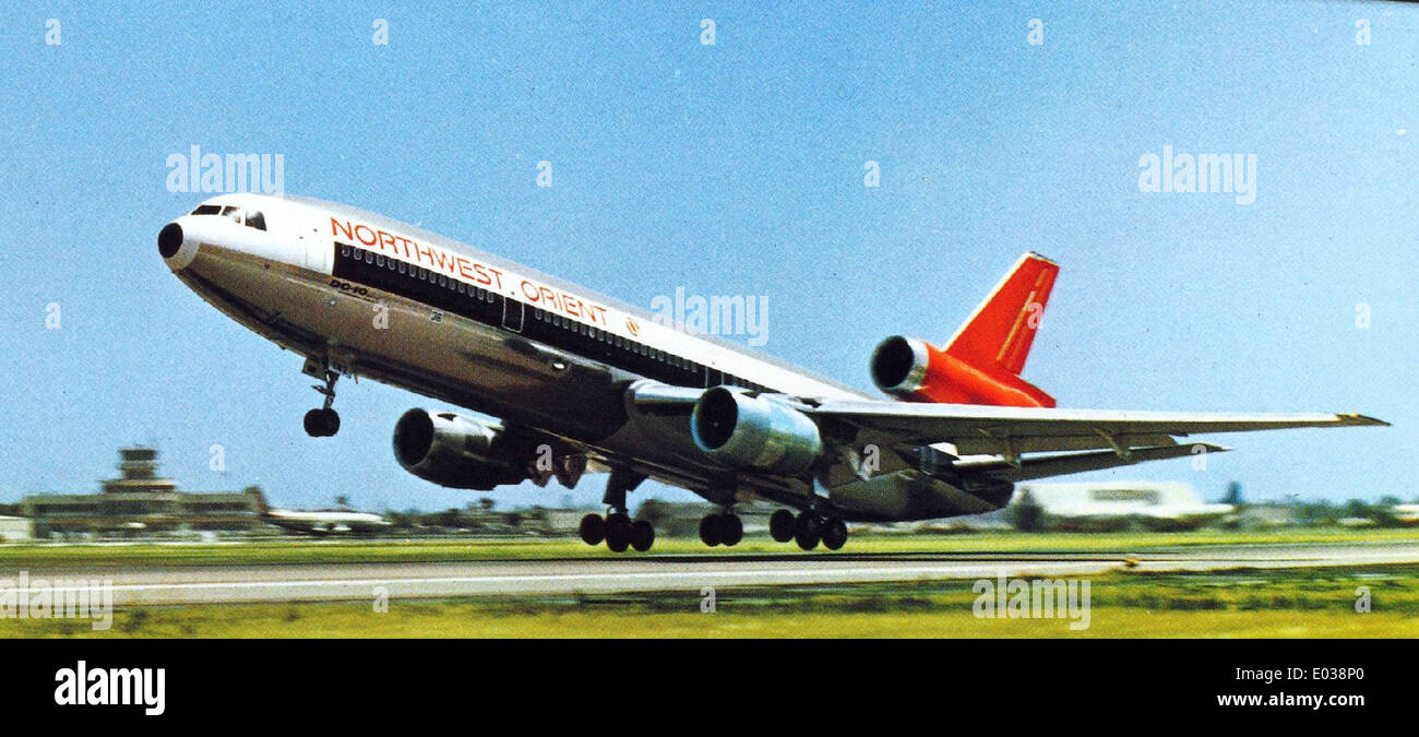 Northwest orient airlines hi-res stock photography and