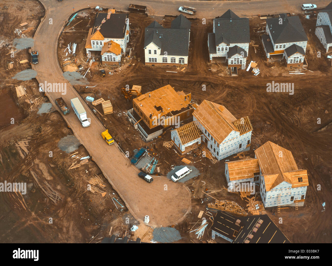 LANSDOWNE, VIRGINIA, USA Aerial view of new houses under construction