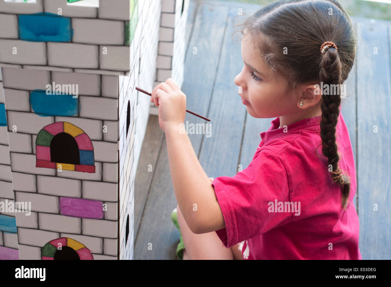 Female kids children painting hi-res stock photography and images - Alamy