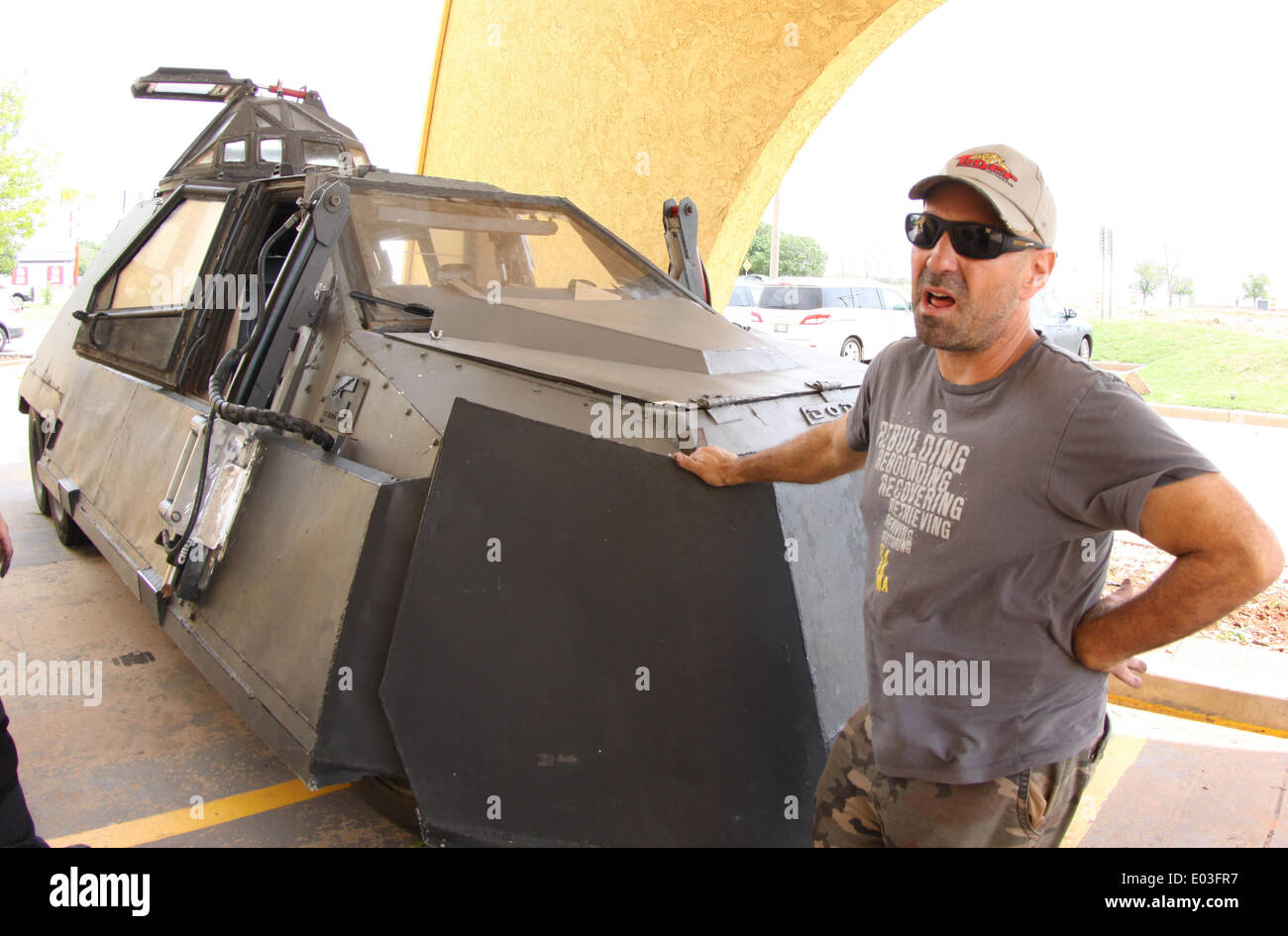 Tiv 2 hi-res stock photography and images - Alamy
