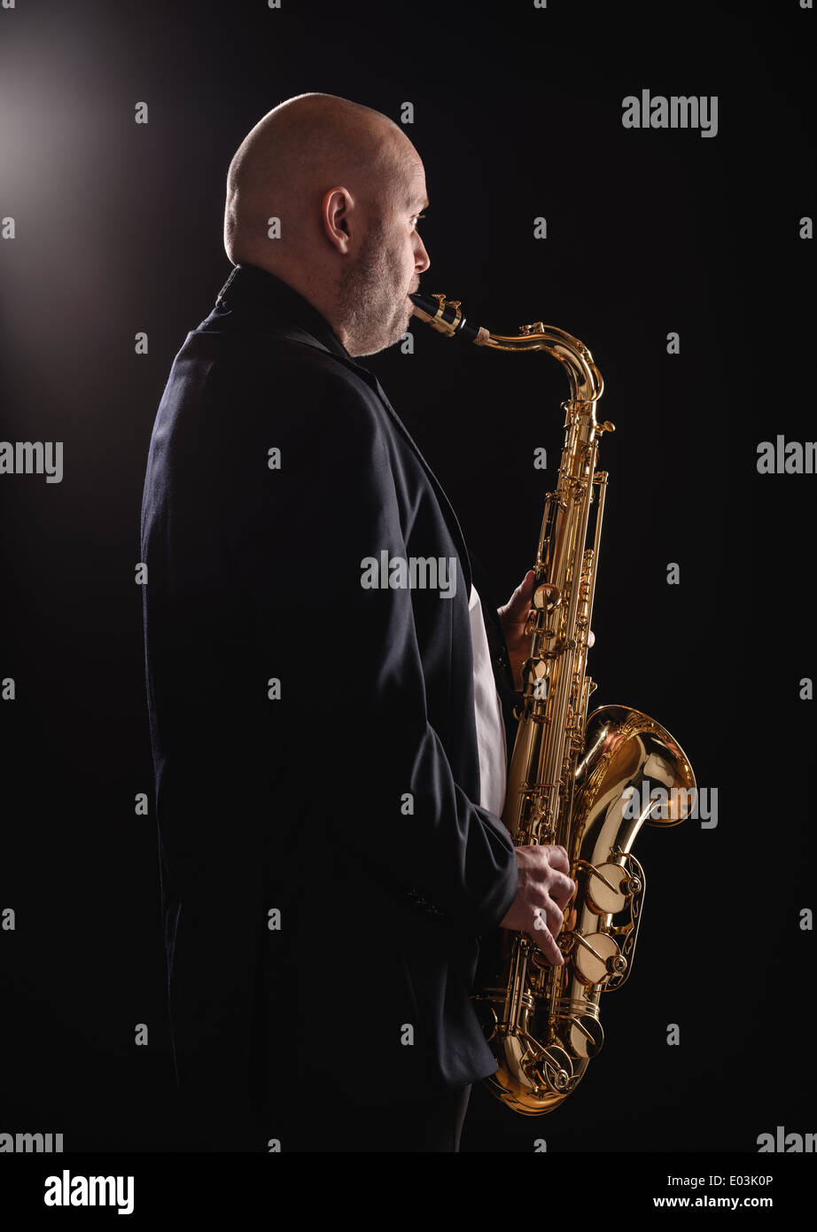 Tenor sax hi-res stock photography and images - Page 2 - Alamy