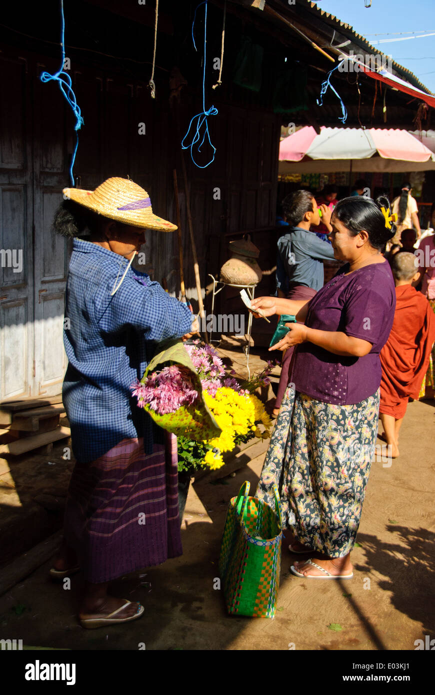 Local market in Loi-kaw, Kayah State, Myanmar Stock Photo