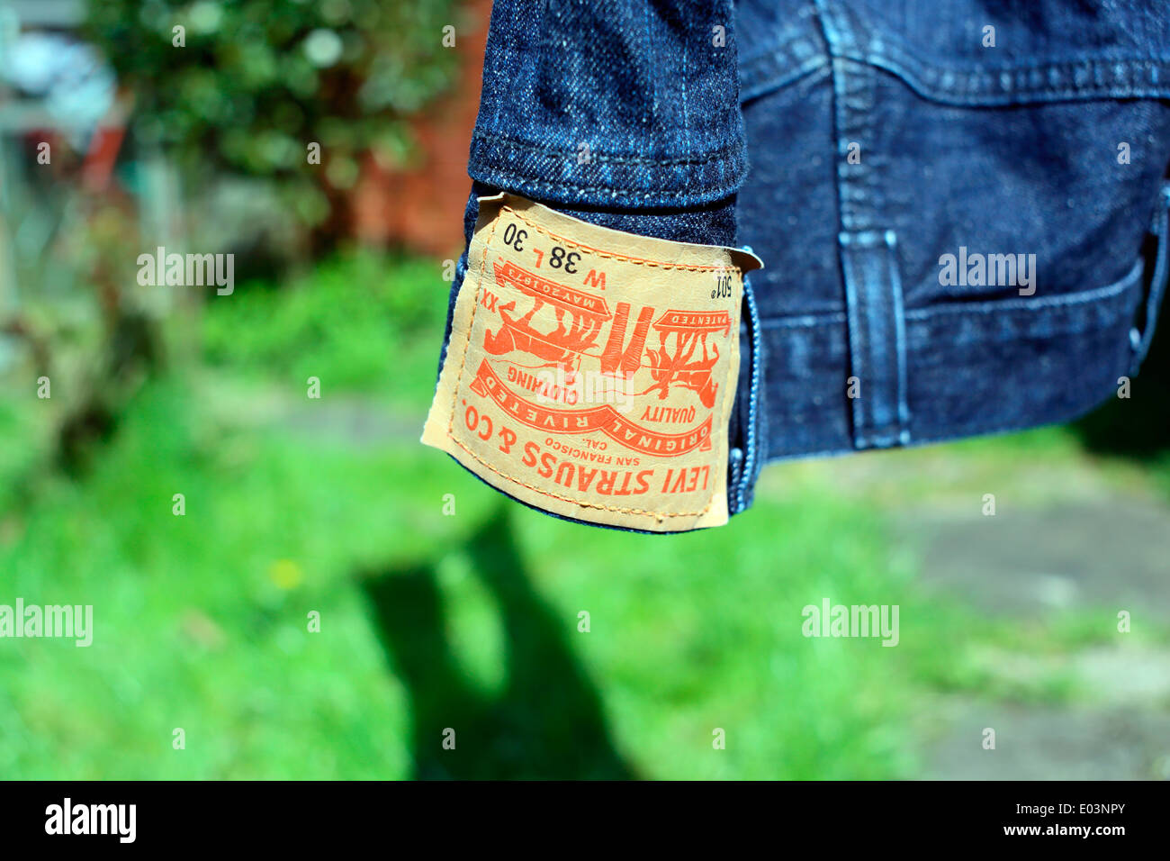 blue jeans (Levis) on washing line Stock Photo - Alamy
