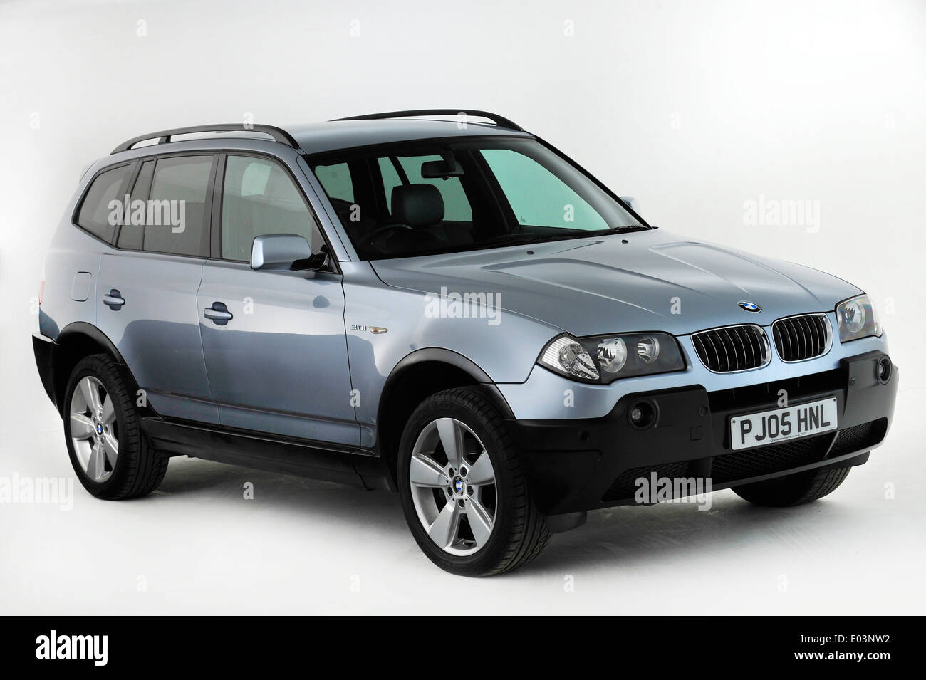 Auto, BMW X3 3,0 d, Langlauf-Fahrzeug, Bj. 2003-blau, innere besichtigen,  Innenansicht, Cockpit, Technik/Zubehör, acc Stockfotografie - Alamy