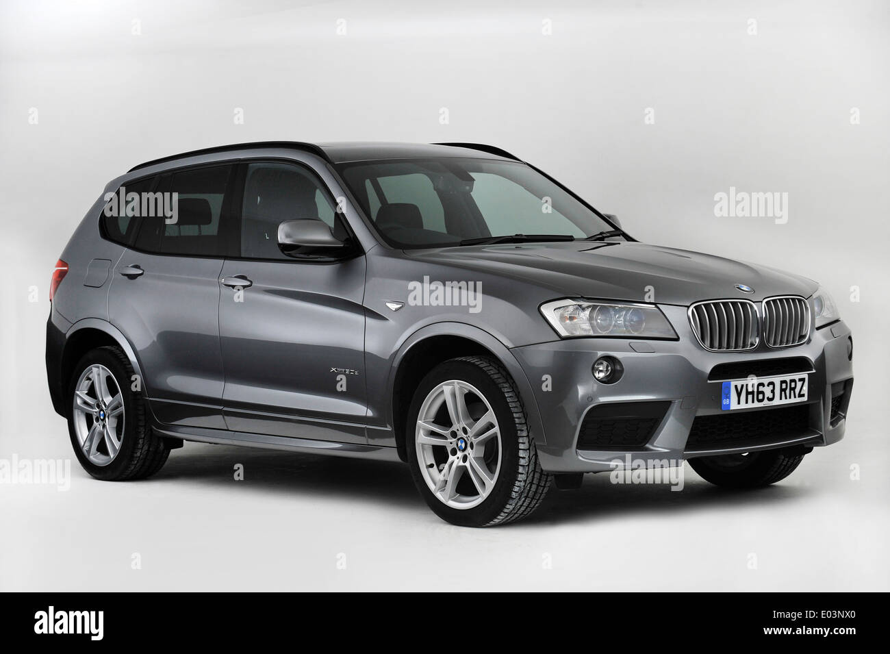 Silver bmw car hi-res stock photography and images - Alamy