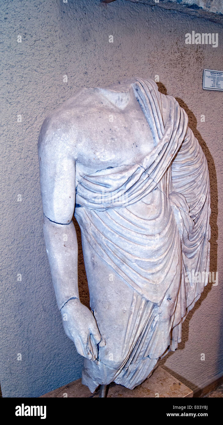 Headless roman statue hires stock photography and images Alamy