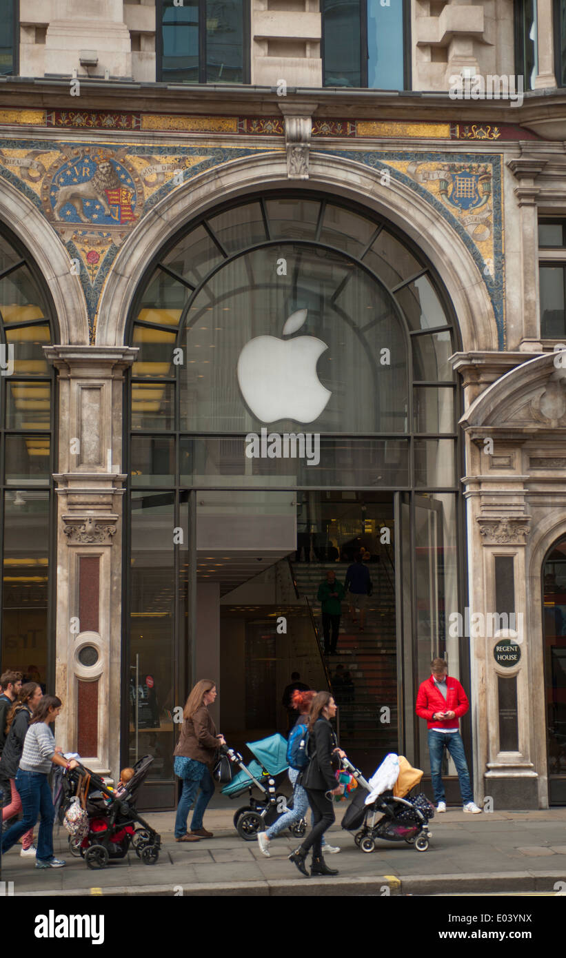 Apple Store exterior in Regent Street, London UK Stock Photo: 68929110 ...