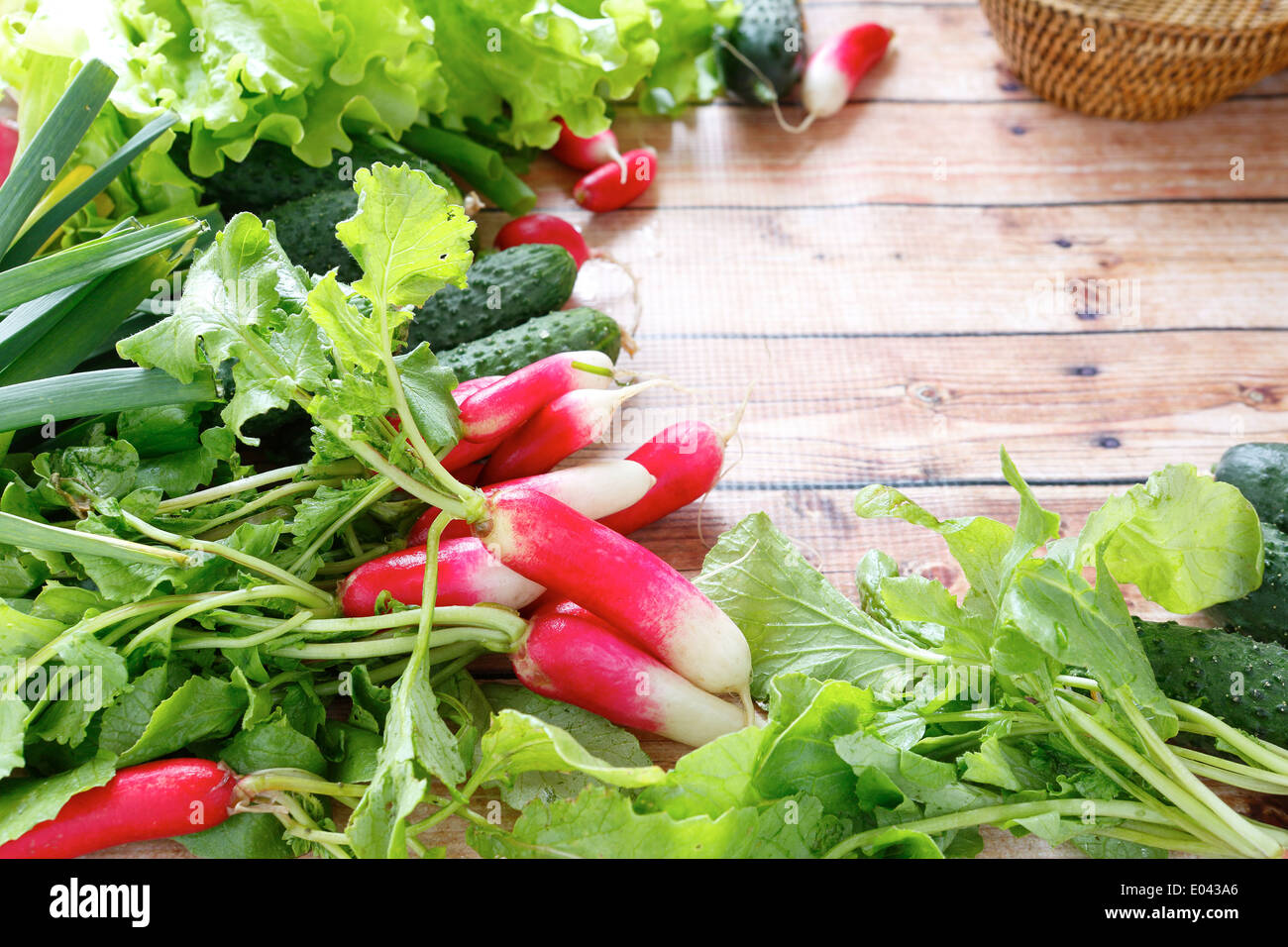 Fresh spring vegetables hi-res stock photography and images - Alamy