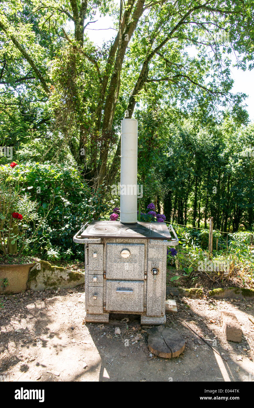 An old wood burning stove Stock Photo Alamy An old wood burning stove Stock Photo Alamy
