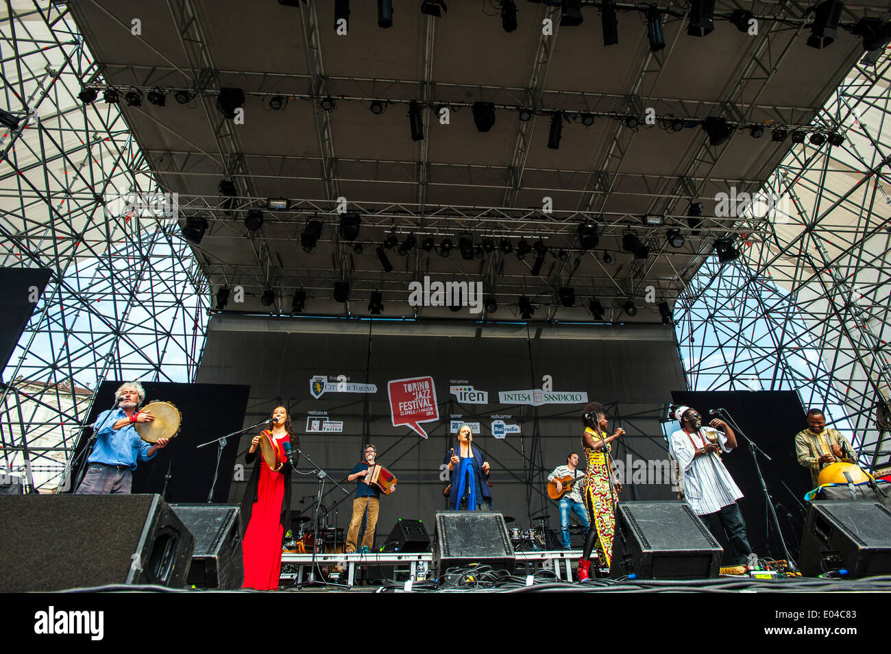 Turin, Italy. 01st May, 2014. Piazza Castello " Torino Jazz Festival " - Taranta nera -Salento met Africa Credit:  Realy Easy Star/Alamy Live News Stock Photo