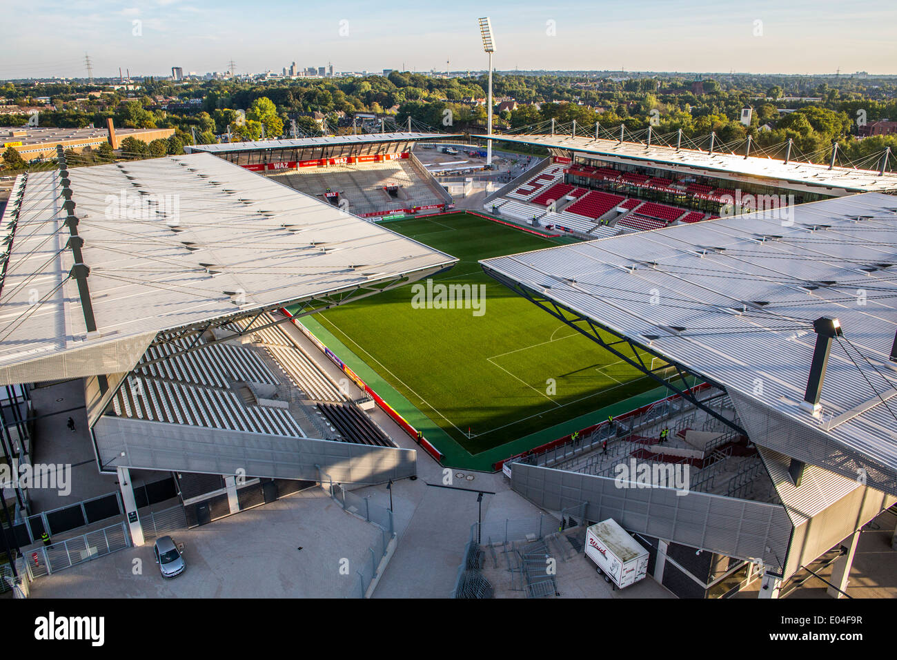 Rot weiss essen stadion hi-res stock photography and images - Alamy