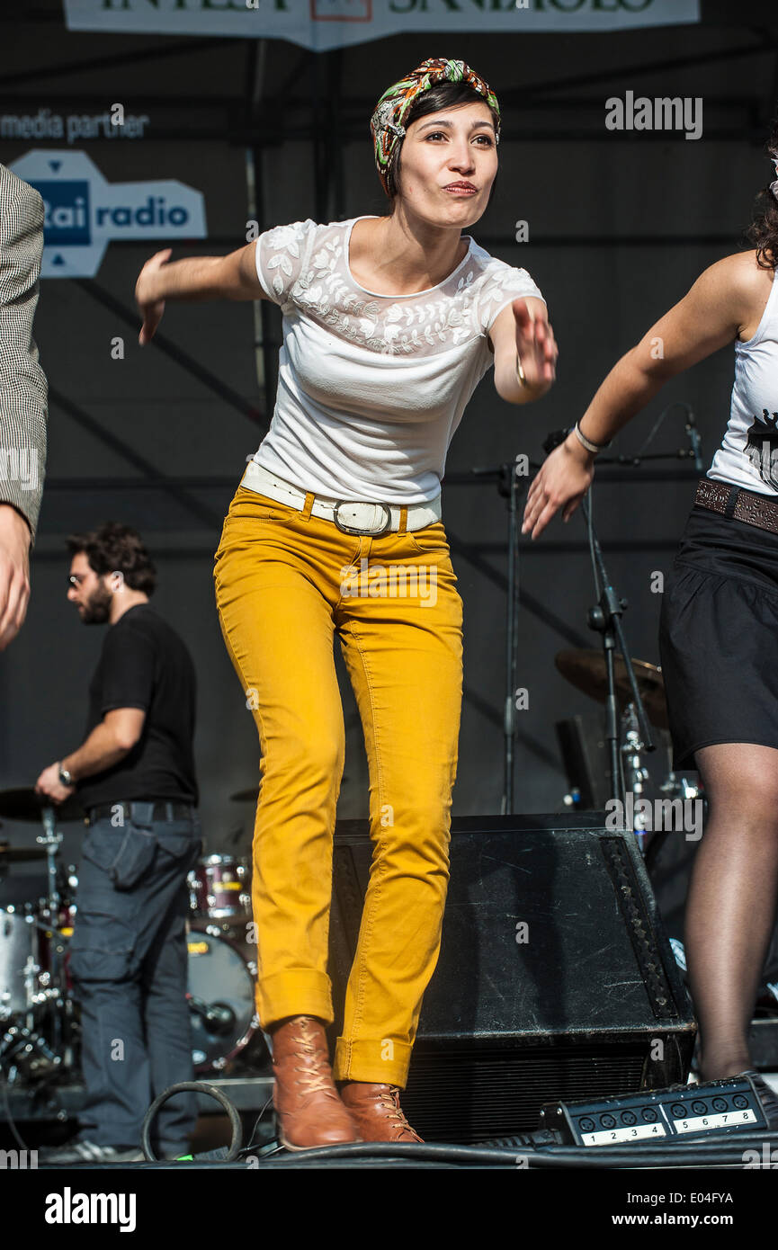 Turin, Italy. 01st May, 2014. ' Torino Jazz Festival ' Piazza Castello. Dusty Jazz Cultural Association of Turin performs dances from the golden age of Jazz Credit:  Realy Easy Star/Alamy Live News Stock Photo